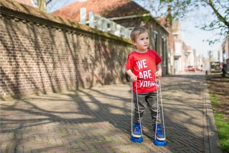 BS Toys, Drewniane szczudła, gra zręcznościowa