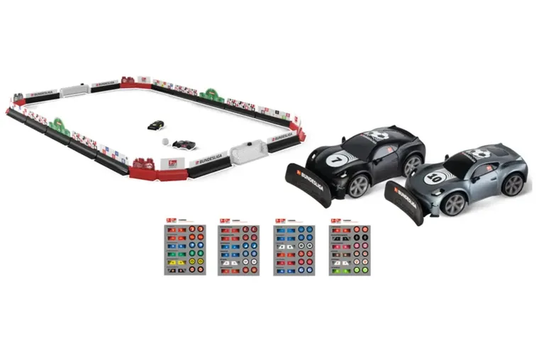 Carrera, Bundesliga, zestaw do gry w piłkę za pomocą pojazdów zdalnie sterowanych, gra zręcznościowa, 1:43