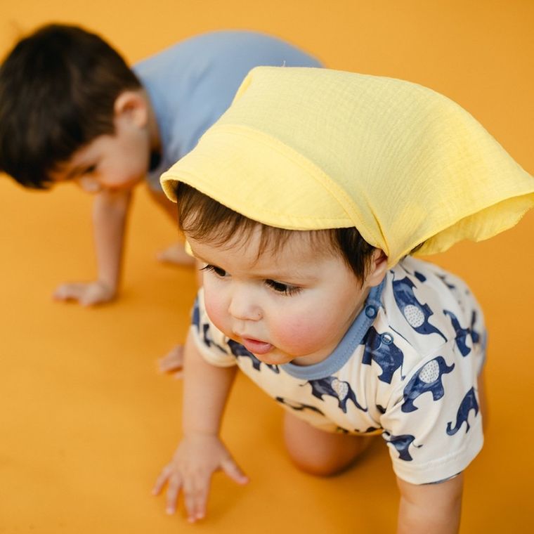 Chustka na głowę chłopięca, ecru, Eevi