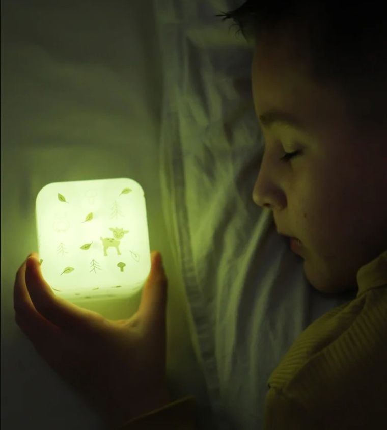 Cloud B, lampka nocna, Las