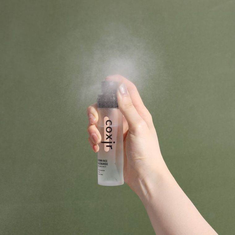 Coxir, Rice Line, nawilżająca mgiełka peelingująca z niacynamidem i brązowym ryżem, 80 ml