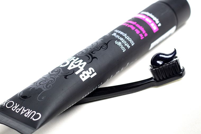 Curaprox, Black is White, wybielająca pasta do zębów, lime + szczoteczka do zębów CS5460, Ultra Soft