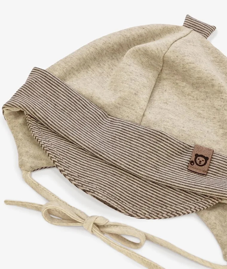 Czapka chłopięca, wiązana, beżowa, Iltom
