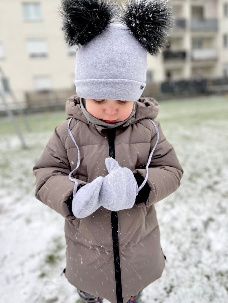 Czapka chłopięca z pomponami, szara, Iltom