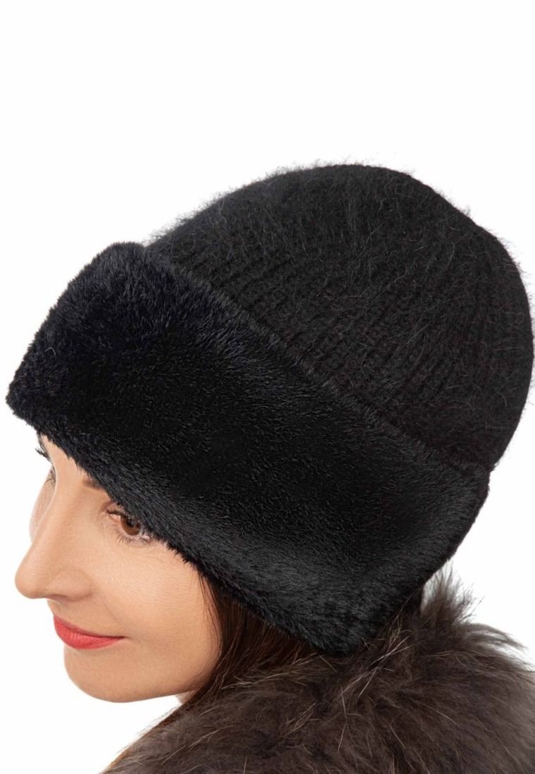 Czapka damska, czarna, Ambra