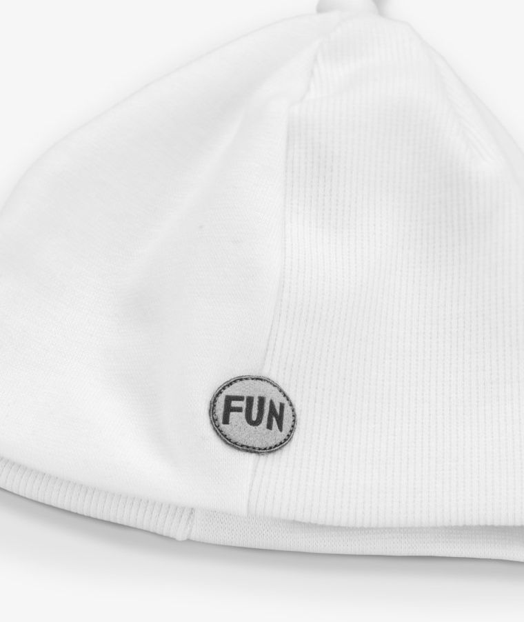 Czapka dziecięca, biała, Iltom