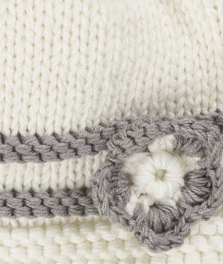 Czapka dziewczęca, biała, kwiatek, Döll