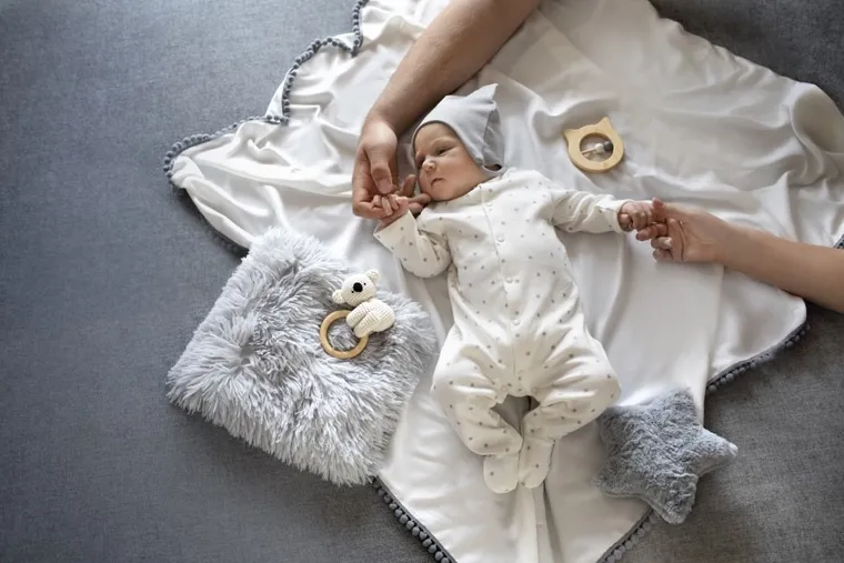 Czapka niemowlęca, wiązana, szara, Hello, Pinokio