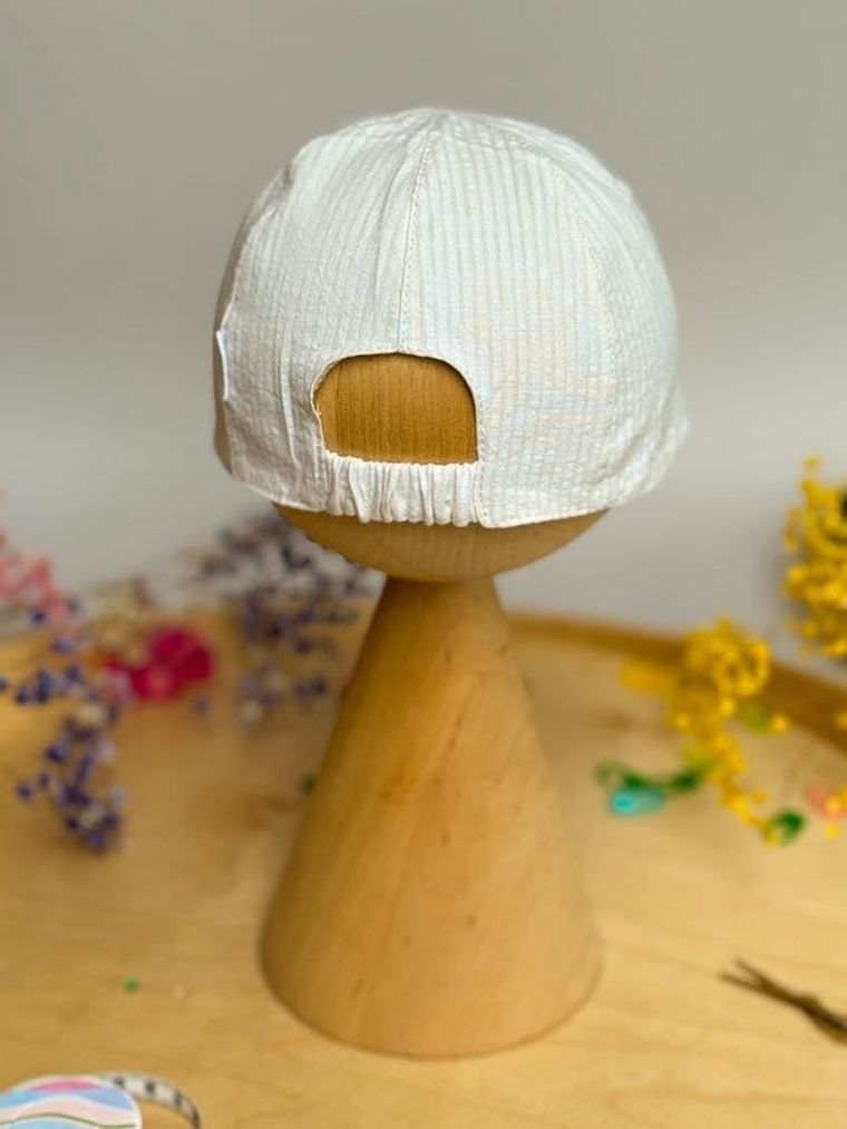 Czapka z daszkiem chłopięca, beżowa, Iltom