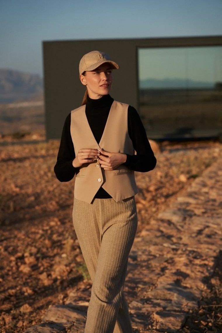 Czapka z daszkiem damska, beżowa, Moodo