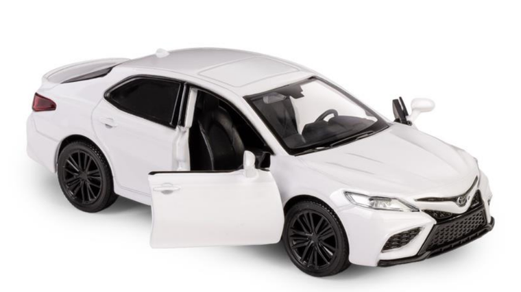 Daffi, RMZ City, Toyota Camry 2022, pojazd, model metalowy, biały, 1:32