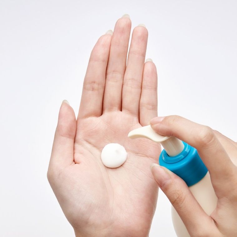 Derma:B, Daily Moisture, nawilżający balsam do ciała z mle hydration science, 400 ml