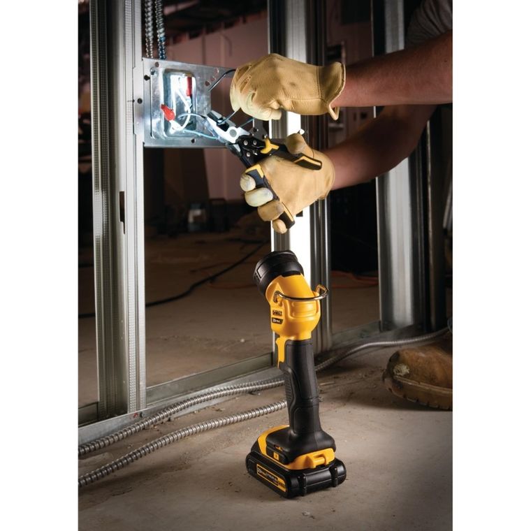 DeWalt, latarka, DCL040