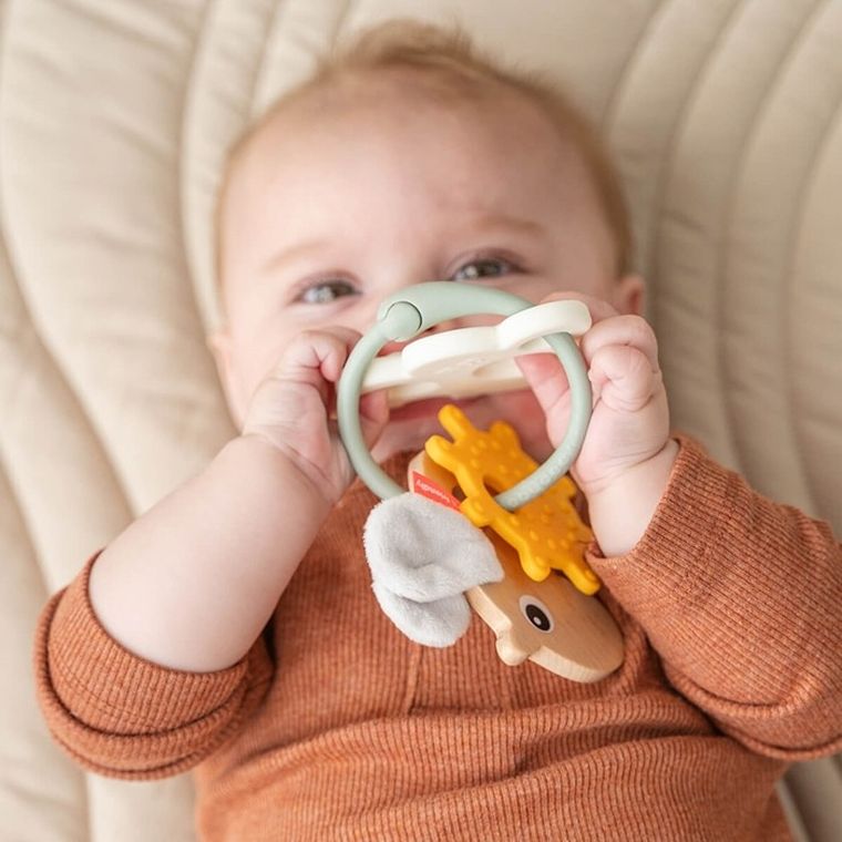 Done by Deer, Happy Clouds, zabawka sensoryczna