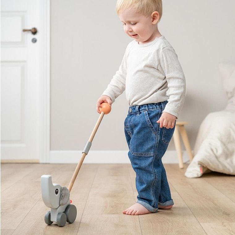 Done by Deer, Słonik Elphee, zabawka do pchania na kiju