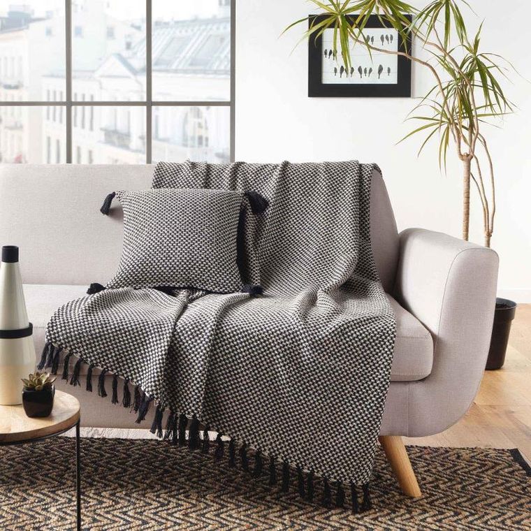 Douceur d'intérieur, poduszka dekoracyjna do salonu Jennie, bawełniana, z frędzlami, 40-40 cm