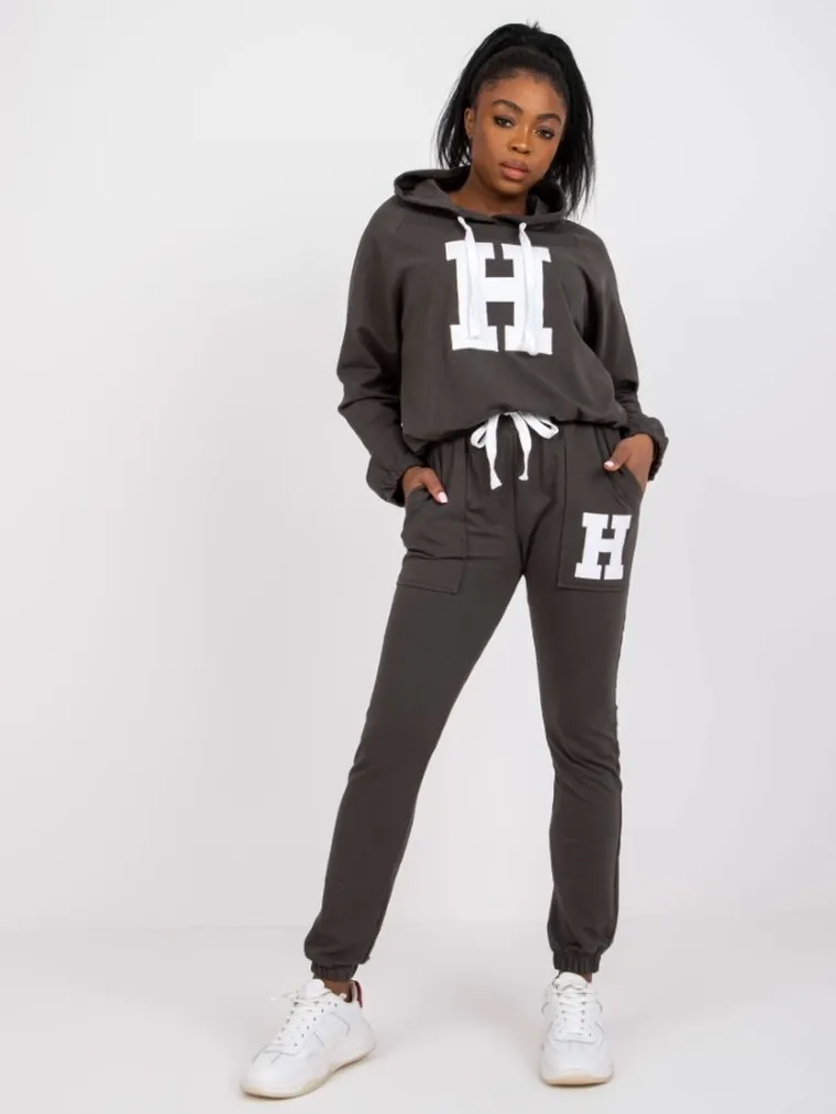 Dres damski, khaki, Relevance