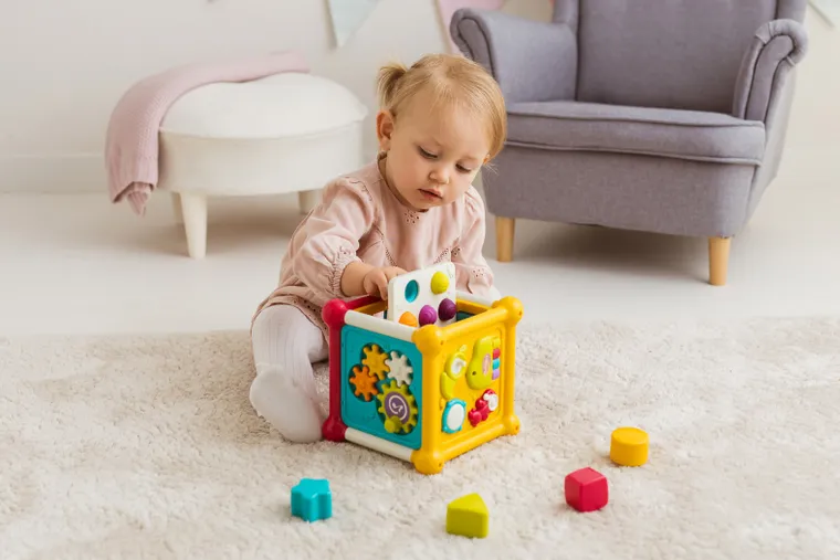 Dumel Discovery, Kostka Motoryczne niespodzianki