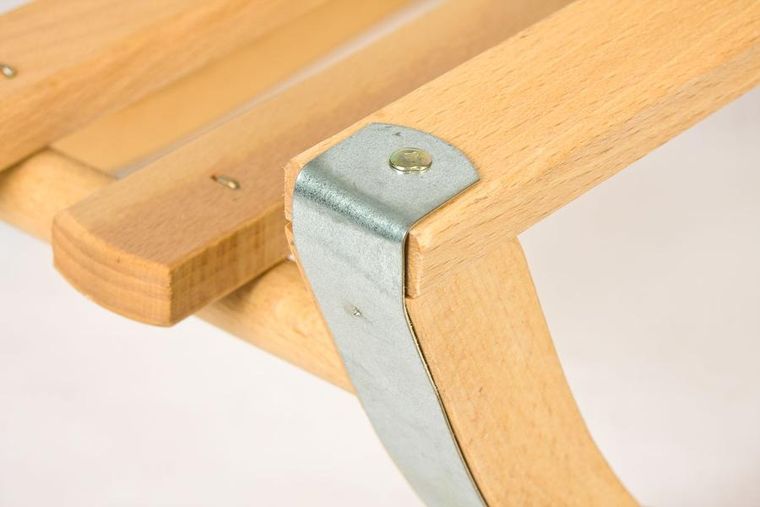 Enero, Nina, drewniane sanki z oparciem