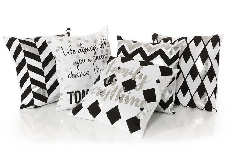 Essie, poszewka z błyszczącym nadrukiem, 40-40 cm