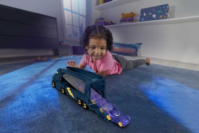 Fisher-Price, Batwheels, Bat-Transporter na 7 aut w skali 1:55