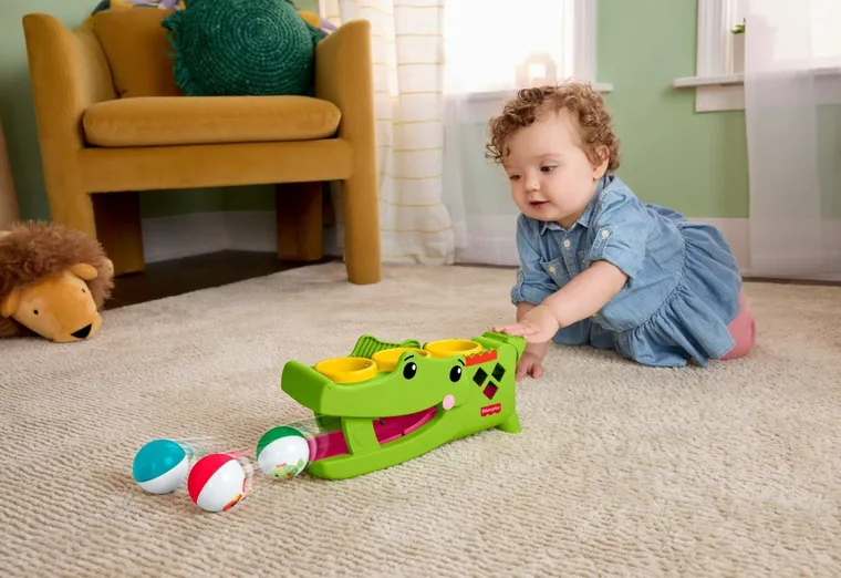 Fisher-Price, Krokodyl Przebijanka, zabawka aktywizująca z piłeczkami