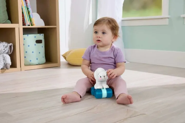 Fisher-Price, Miś polarny „Raczkuj za mną”, zabawka do nauki raczkowania