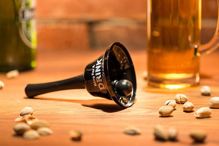 Gadget Master, dzwonek na drinka, Ring for a drink