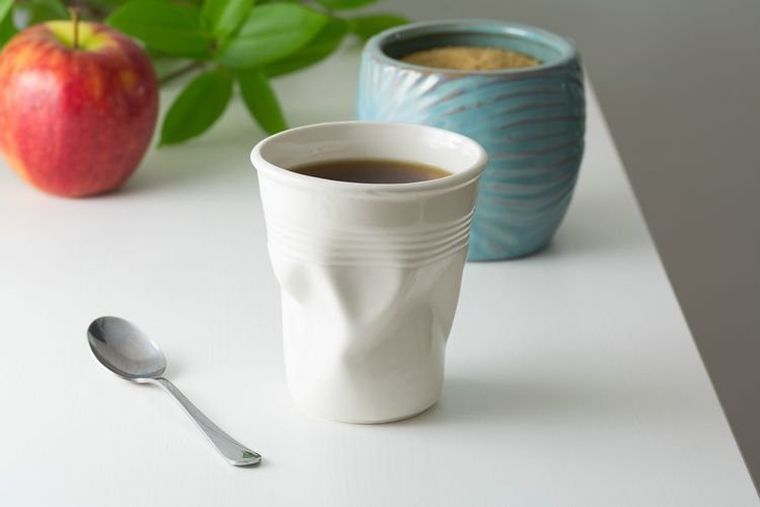 Gadget Master, zgnieciony kubek