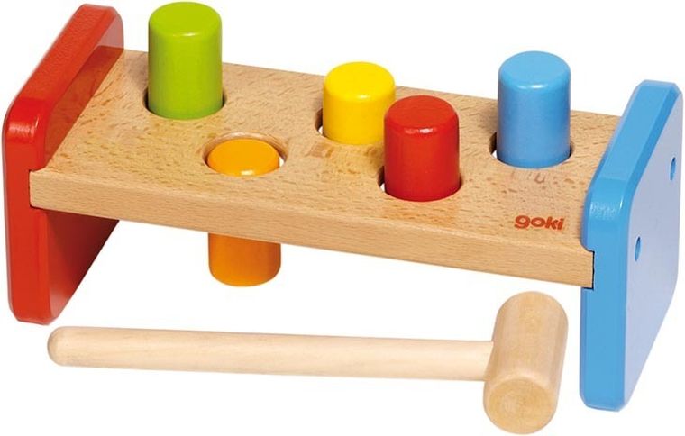 Goki, drewniana wbijanka z młotkiem, ławeczka