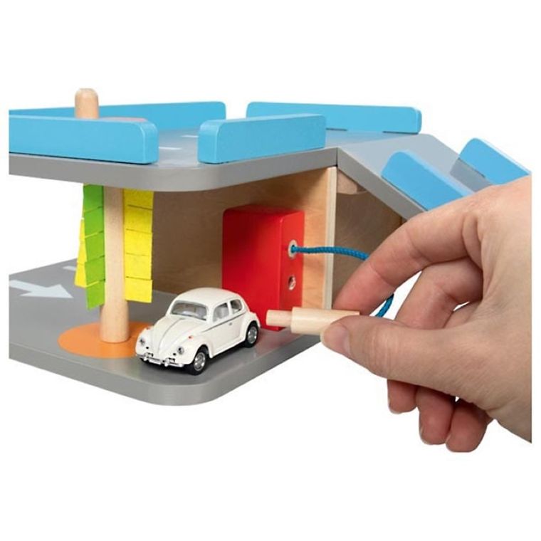 Goki, kompaktowy parking dla autek, drewniany