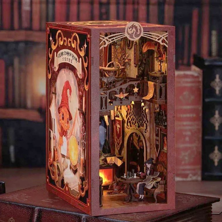 Habarri, Book Nook, Miniaturowy domek, Pokój Wspólny Szkoły Magii, puzzle 3D, 259 elementów