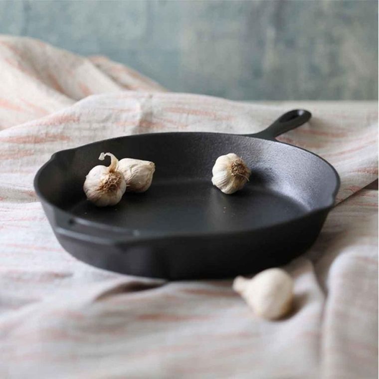 Hage, patelnia żeliwna z uchem, 31 cm