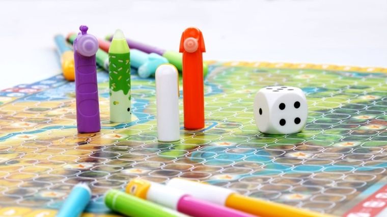 Happy Color, gra rodzinna ROLL&RACE, z długopisami wymazywalnymi