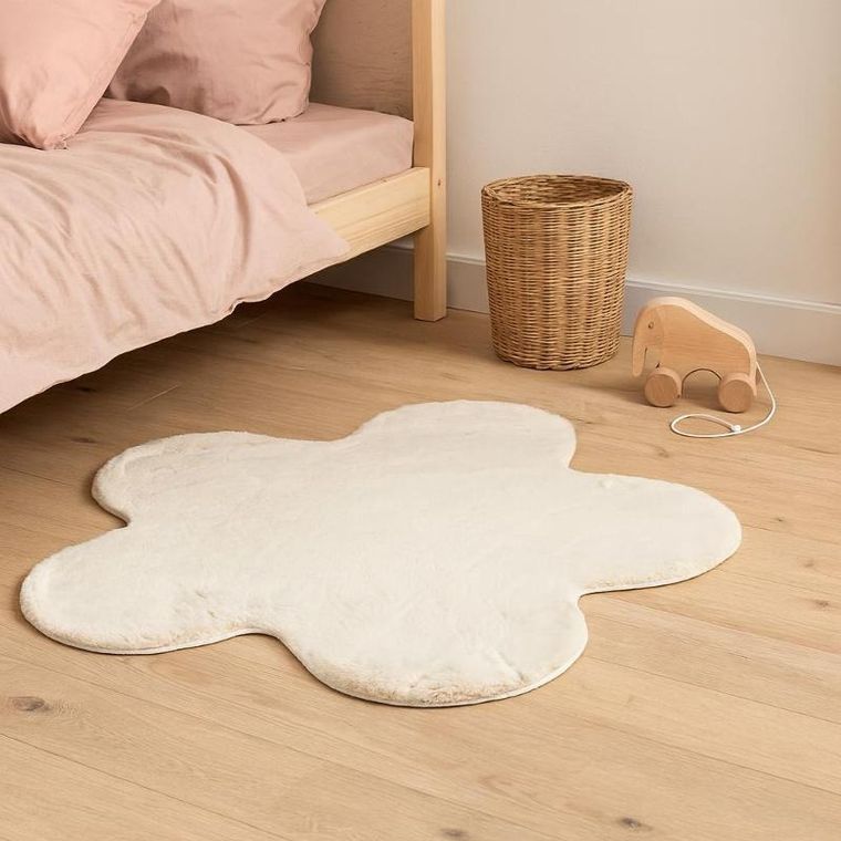 Home Styling Collection, dywan do pokoju dziecięcego, kwiatek telos, 90-60 cm