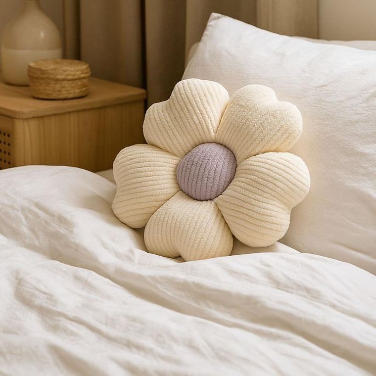 Home Styling Collection, Kwiatek Mava, poduszka, 38 cm