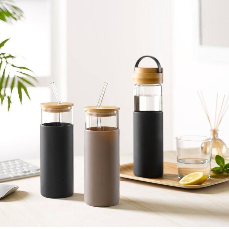 Homea, szklany bidon z silikonową osłonką, 0.5l