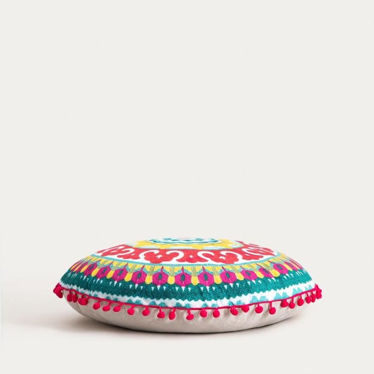 Homla, Consuela, poduszka, z kolorowym kwiatowym wzorem i pomponami, 45 cm