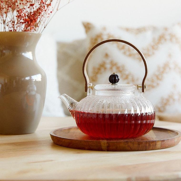 Homla, Corrie, dzbanek, ryflowany z drewnianą rączką, 0,55l