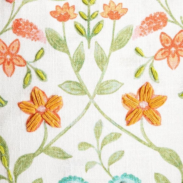 Homla, Mada, poszewka, bawełniana z lamówką zdobiona haftem, 45-45 cm