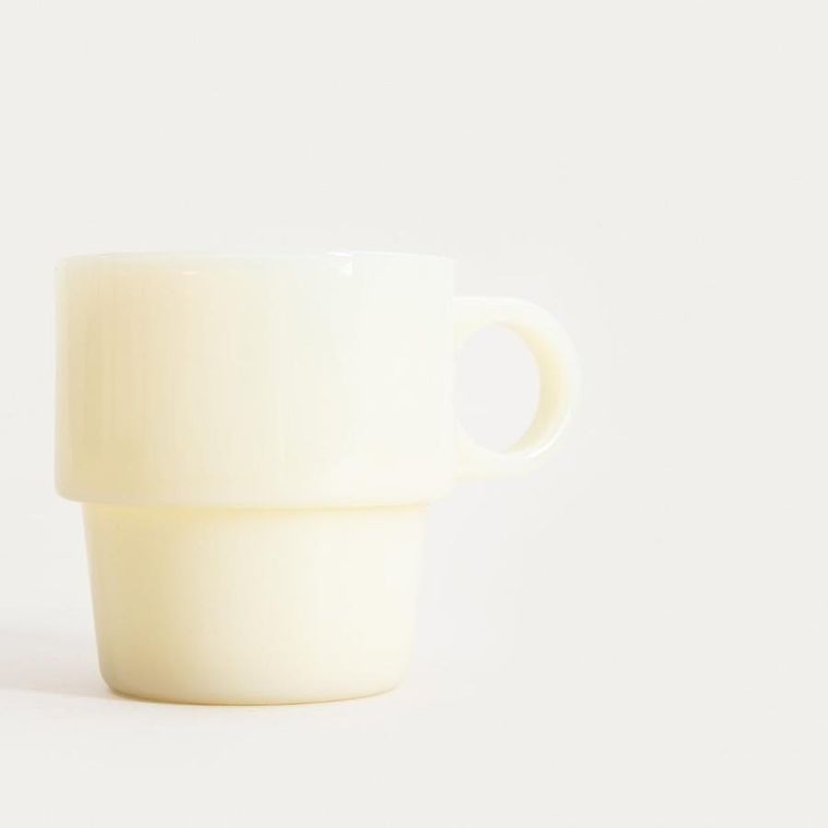 Homla, Pallora, szklanka, z uchem z mlecznego szkła żółta, 0,25l