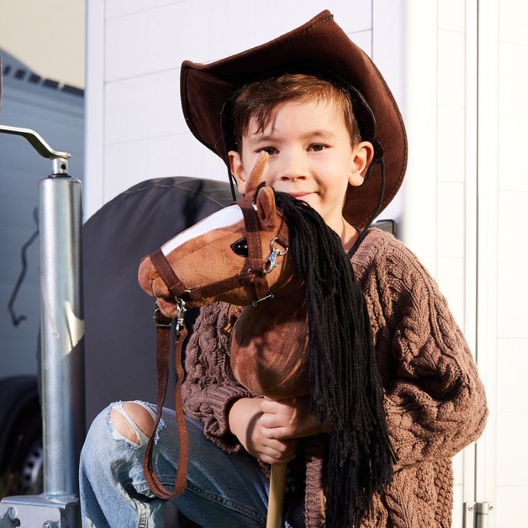 Hoppihorse, Hobby Horse, konik na kiju, A4, długowłosy, ciemno gniady