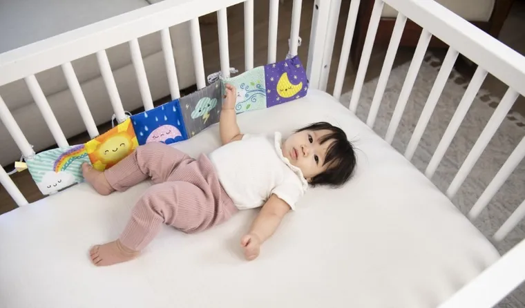 Infantino, miękka książeczka harmonijkowa