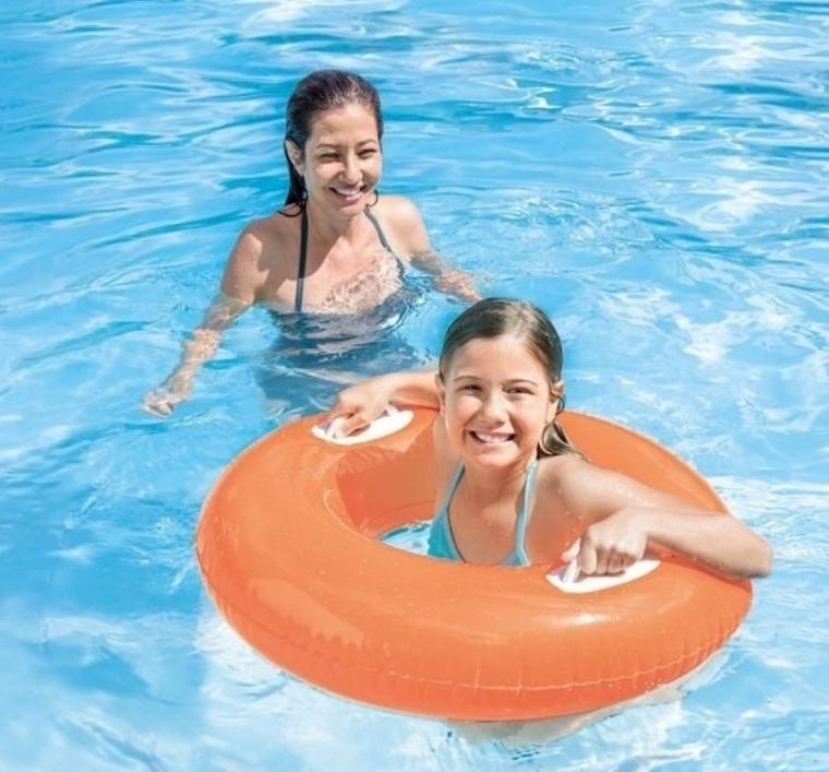 Intex, koło do pływania z uchwytami