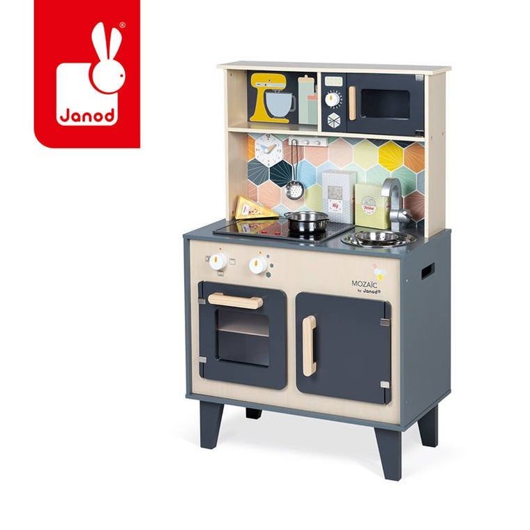 Janod, drewniana kuchnia z dźwiękiem, światłem LED i 6 akcesoriami