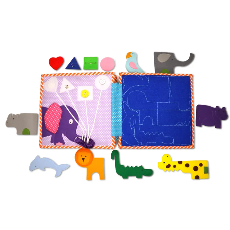 Jolly Designs. Karnawał. Książeczka sensoryczno-manipulacyjna