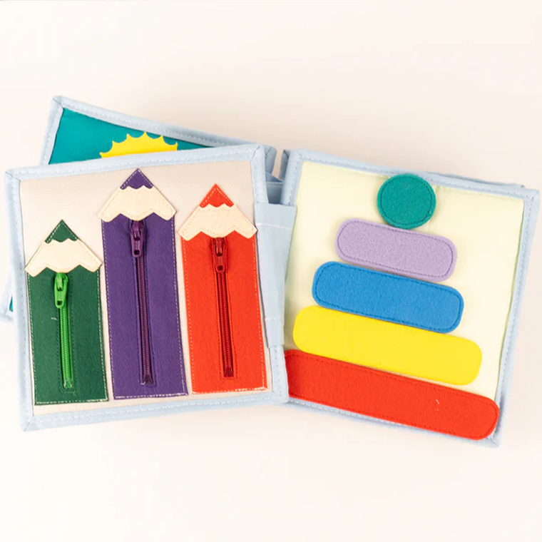 Jolly Designs. Słoneczko. Książeczka sensoryczno-manipulacyjna