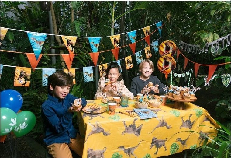 Jurassic Park, girlanda, flagi, Dinozaury, 6m