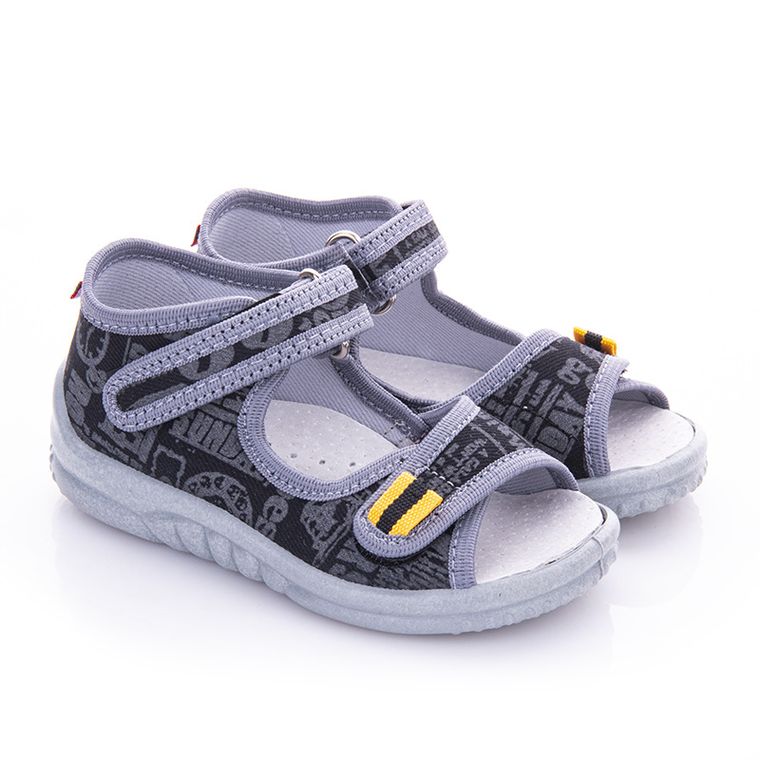 Kapcie chłopięce, czarne, Emil, GoKids