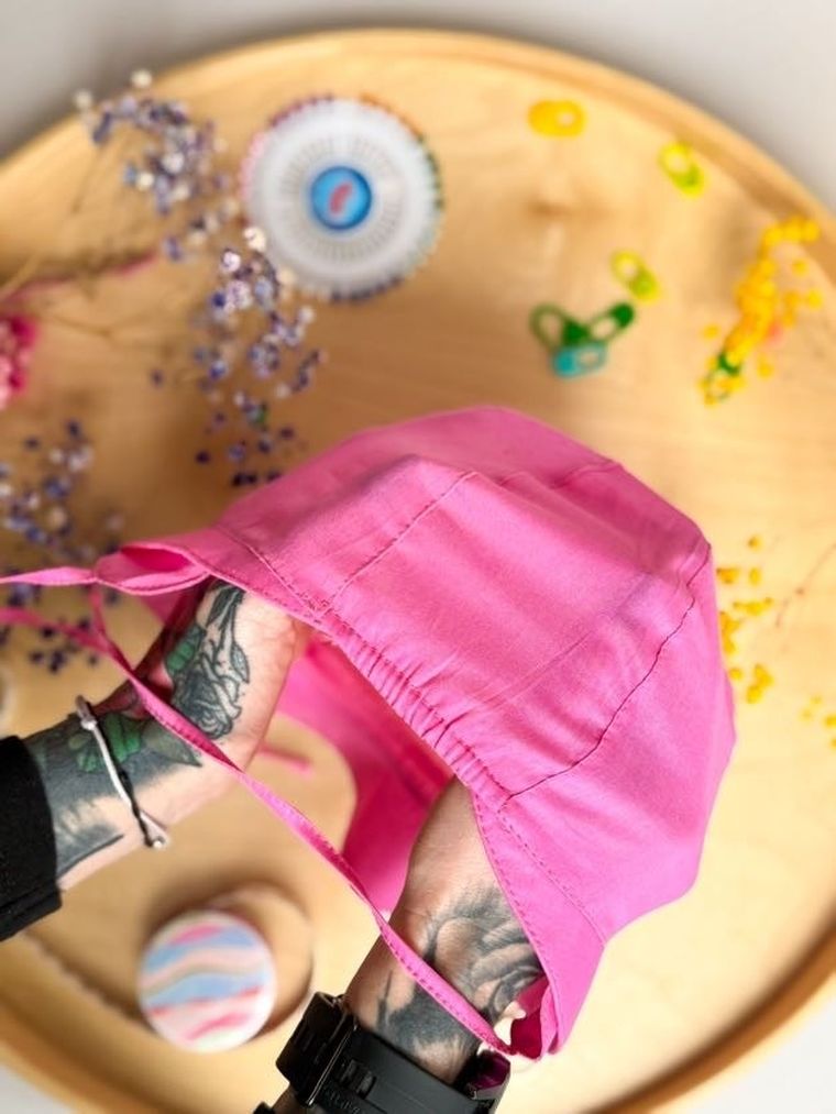 Kapelusz dziewczęcy, wiązany, różowy, Iltom